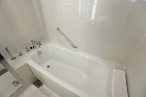 Bathtub Repair in Powder Springs
